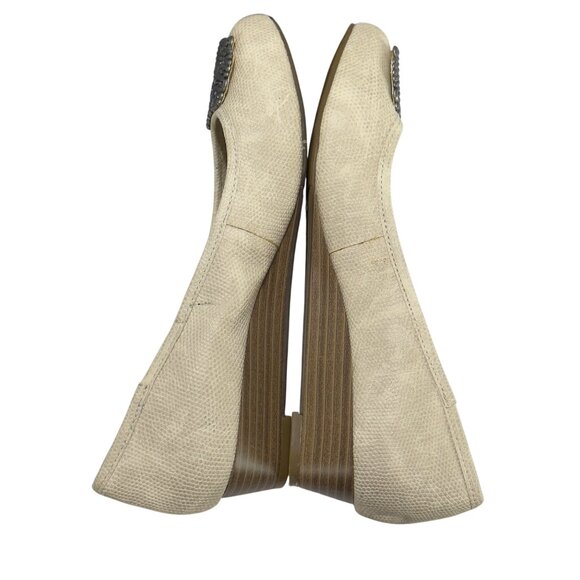 LAURA ASHLEY Women's Beige Wedge Flats Embellished Toe Faux Leather Size 7B - Picture 4 of 10